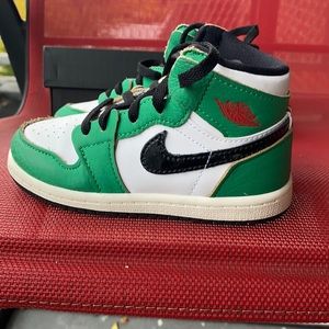 Air Jordan 1 Lucky Green woman’s exclusive size 8c toddler